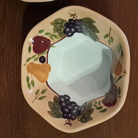 2 Celebrating HOME stoneware collection fruit bowls - Picture 5 of 11